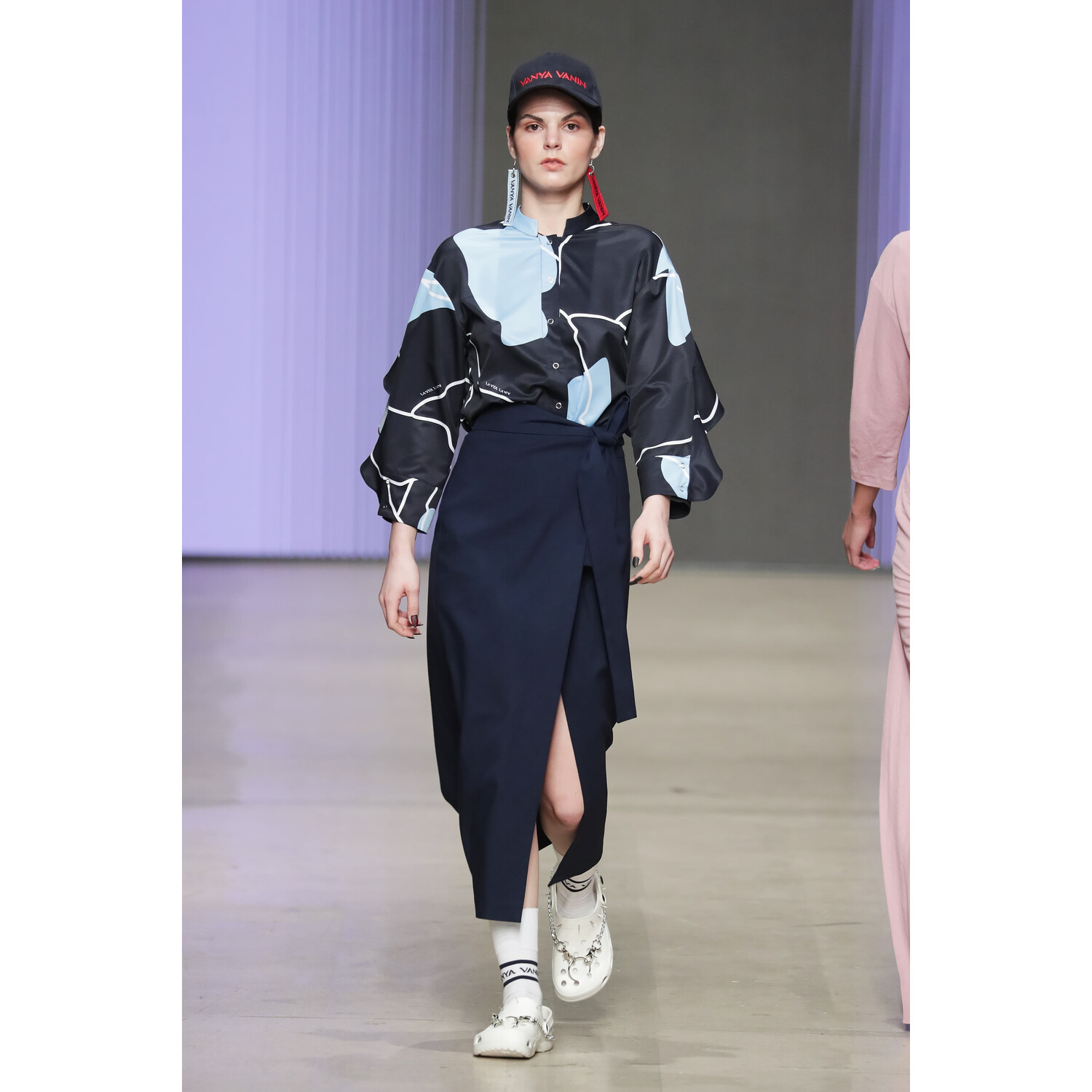 Фото Vanya Vanin Spring 2019 Ready-to-Wear / Ваня Ванин весна-лето 2019 / Неделя моды: Москва